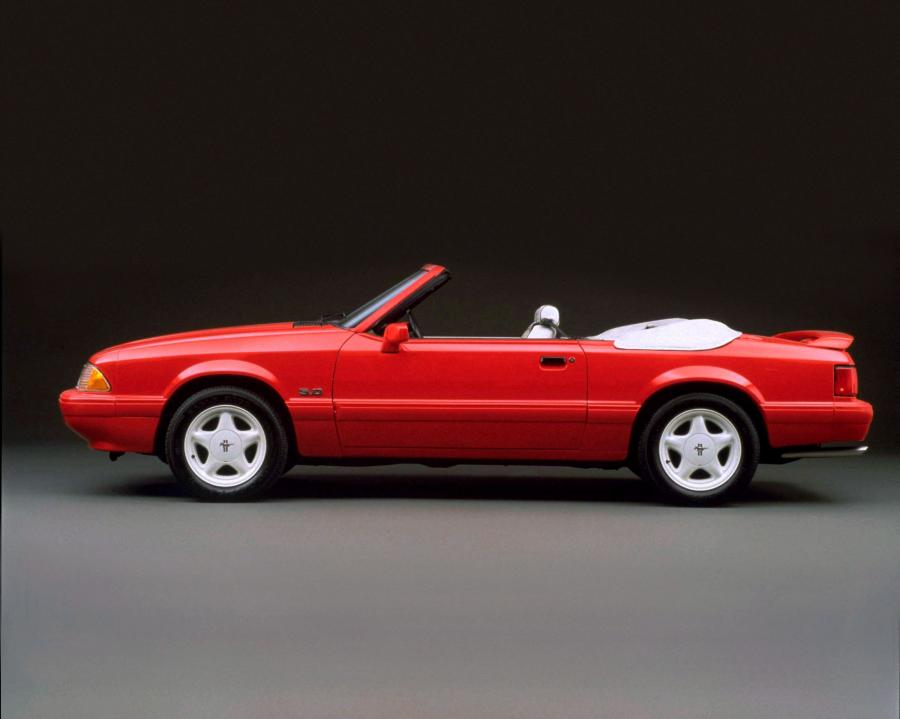  Ford Mustang 1987 года  (фото 3 из 13)